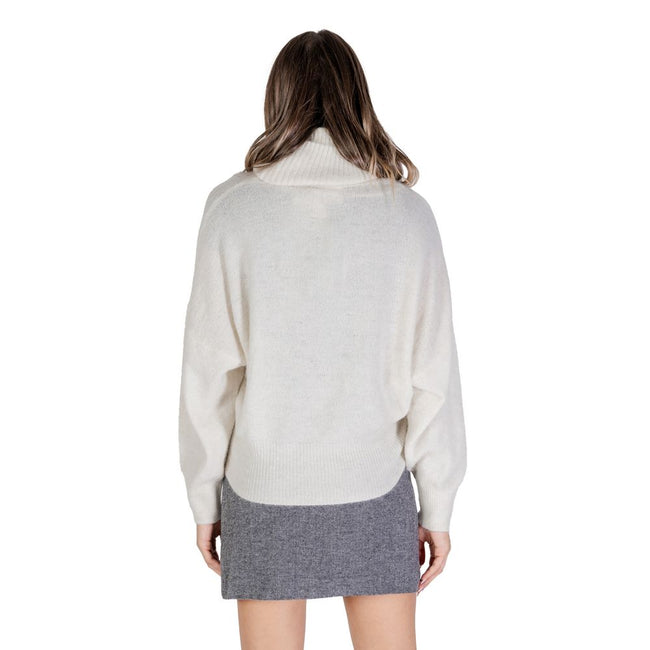 ICHI Cream Marabou Turtleneck ICHI