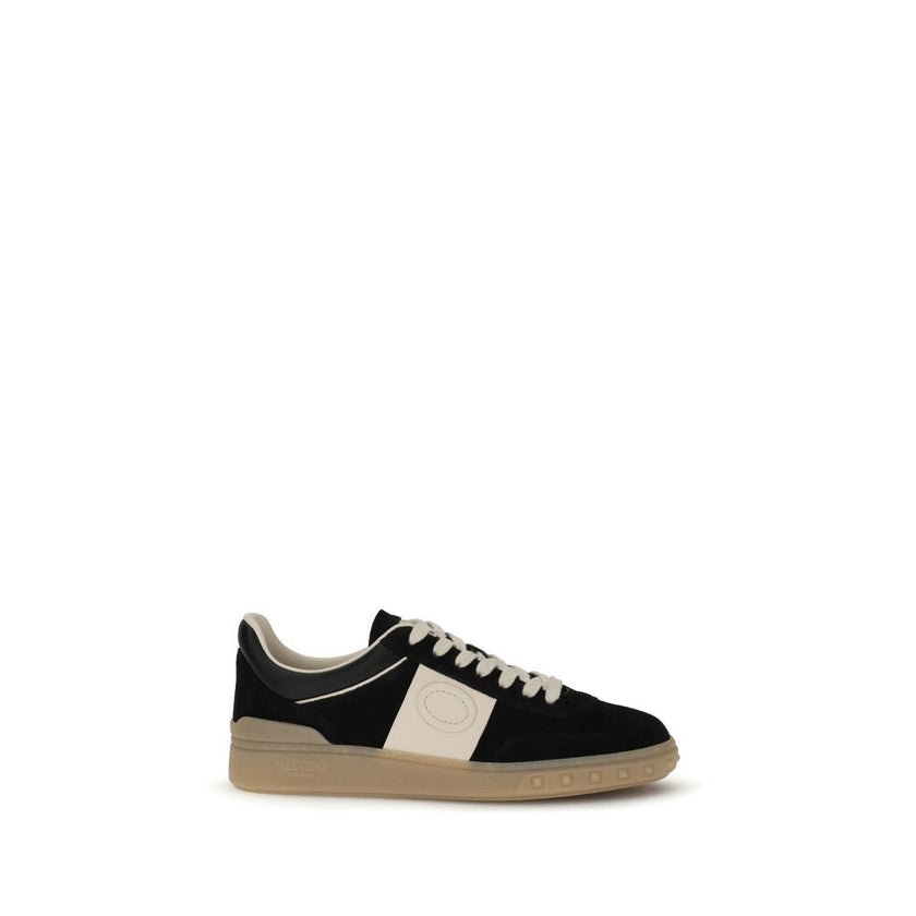 Valentino Garavani Black Calf Leather Bos Taurus Low Top Sneakers Valentino Garavani