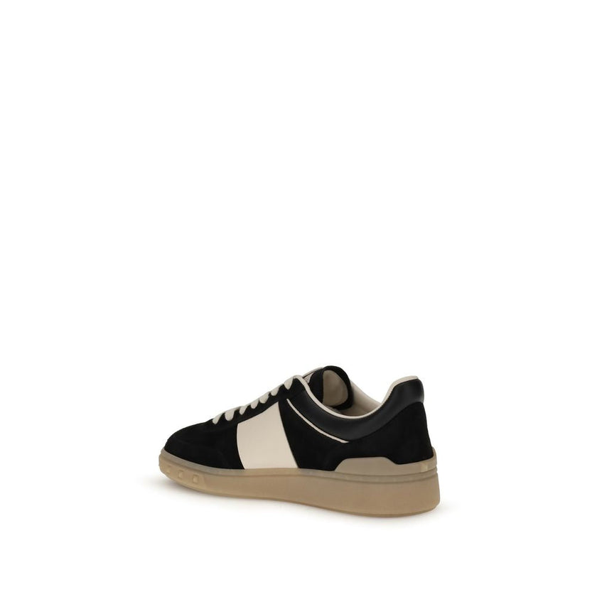 Valentino Garavani Black Calf Leather Bos Taurus Low Top Sneakers Valentino Garavani